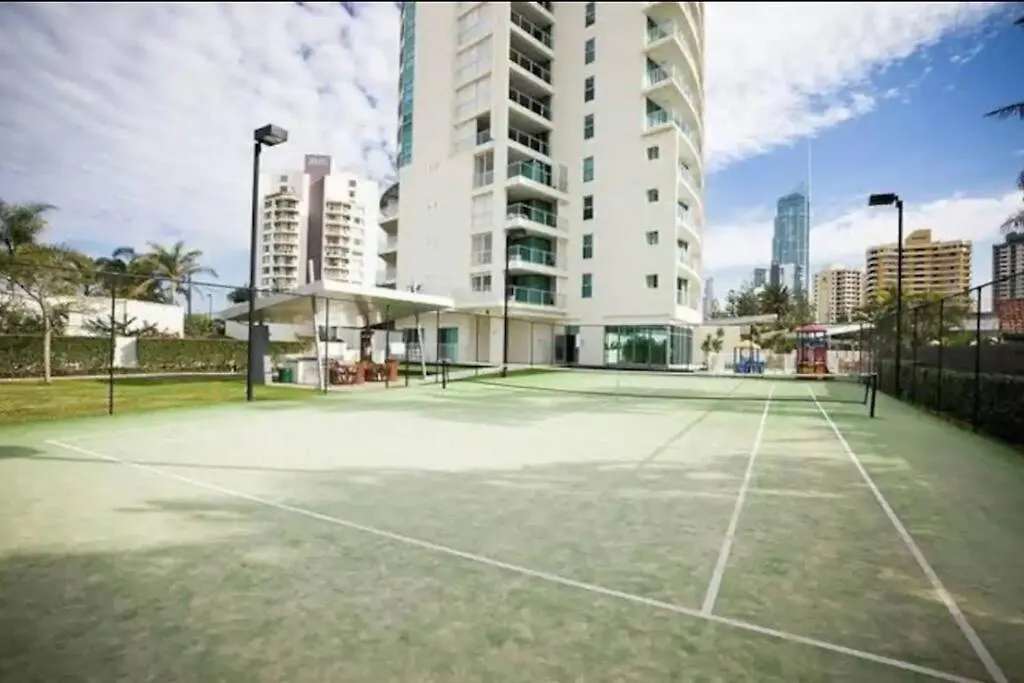 Mantra High Floor Beach Front Apartment Gold Coast