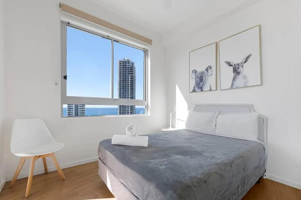 Mantra High Floor Beach Front Apartment Gold Coast 0*,  Australia