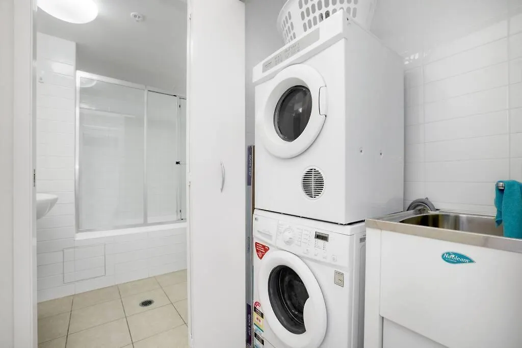 Mantra High Floor Beach Front Apartment Gold Coast